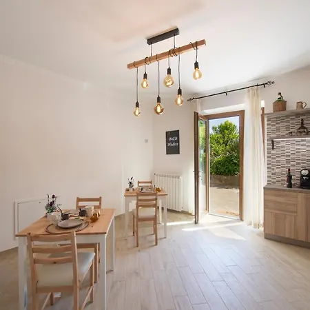 Nocleg ze śniadaniem Hederarooms Agerola