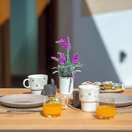 Hederarooms Bed & Breakfast