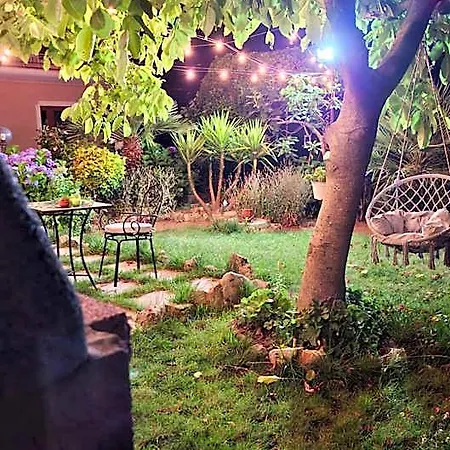 Hederarooms Bed & Breakfast 4*